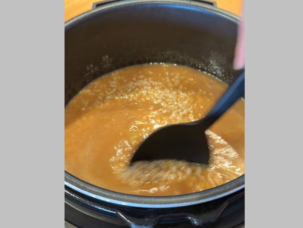スープと水を合わせる
