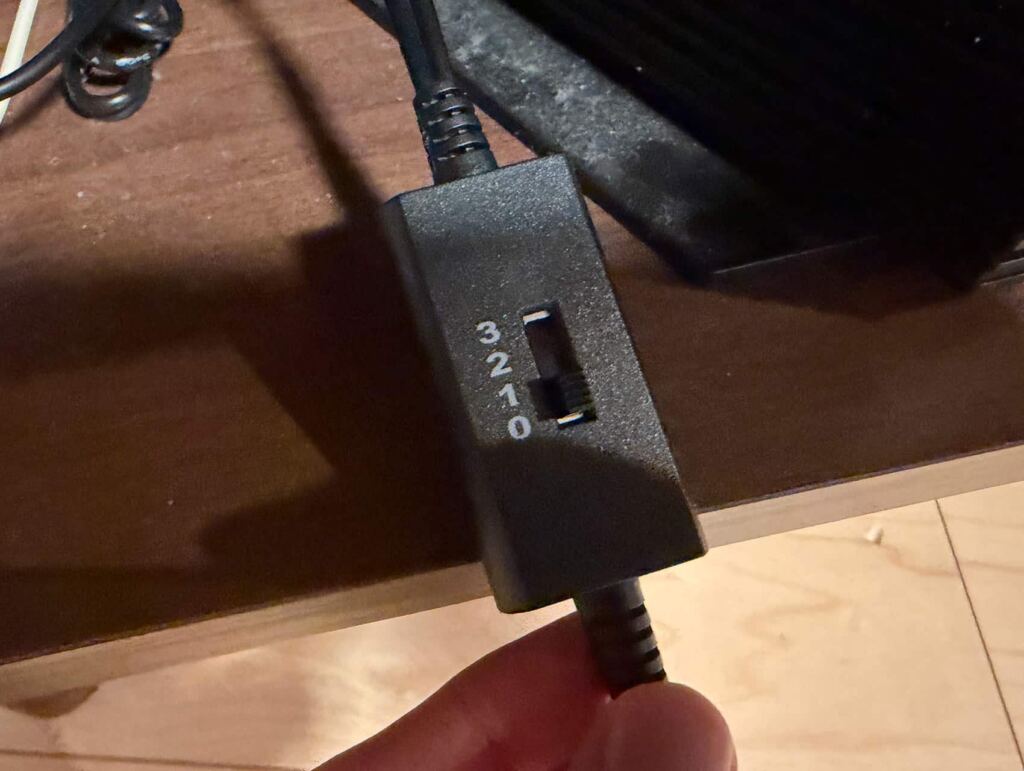 Mauknci USB冷却ファンの風量を0・1・2・3で切り替えるコントローラー